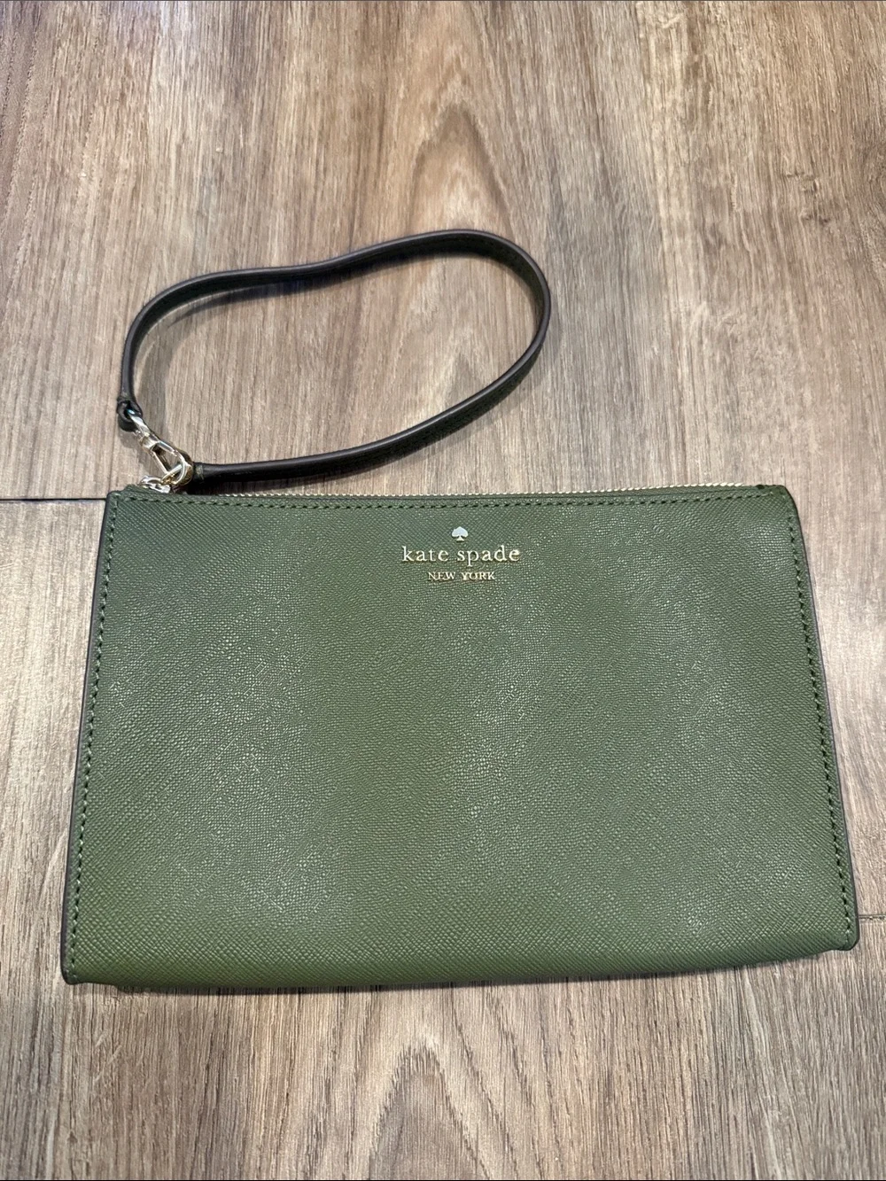 Kate Spade New York Leather Wristlet in Olive Green